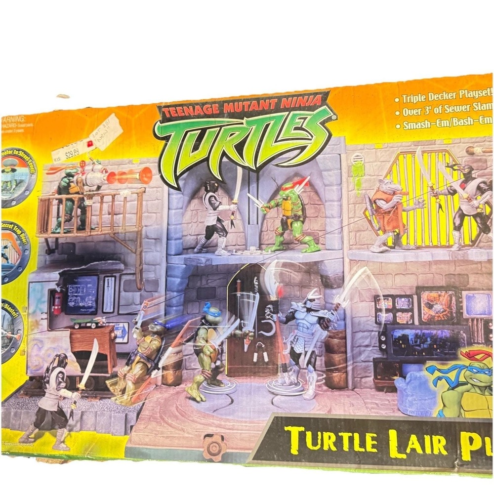 Ninja Turtles TMNT 2K3 Sewer Lair Playset  2003 Playmates New Open Box